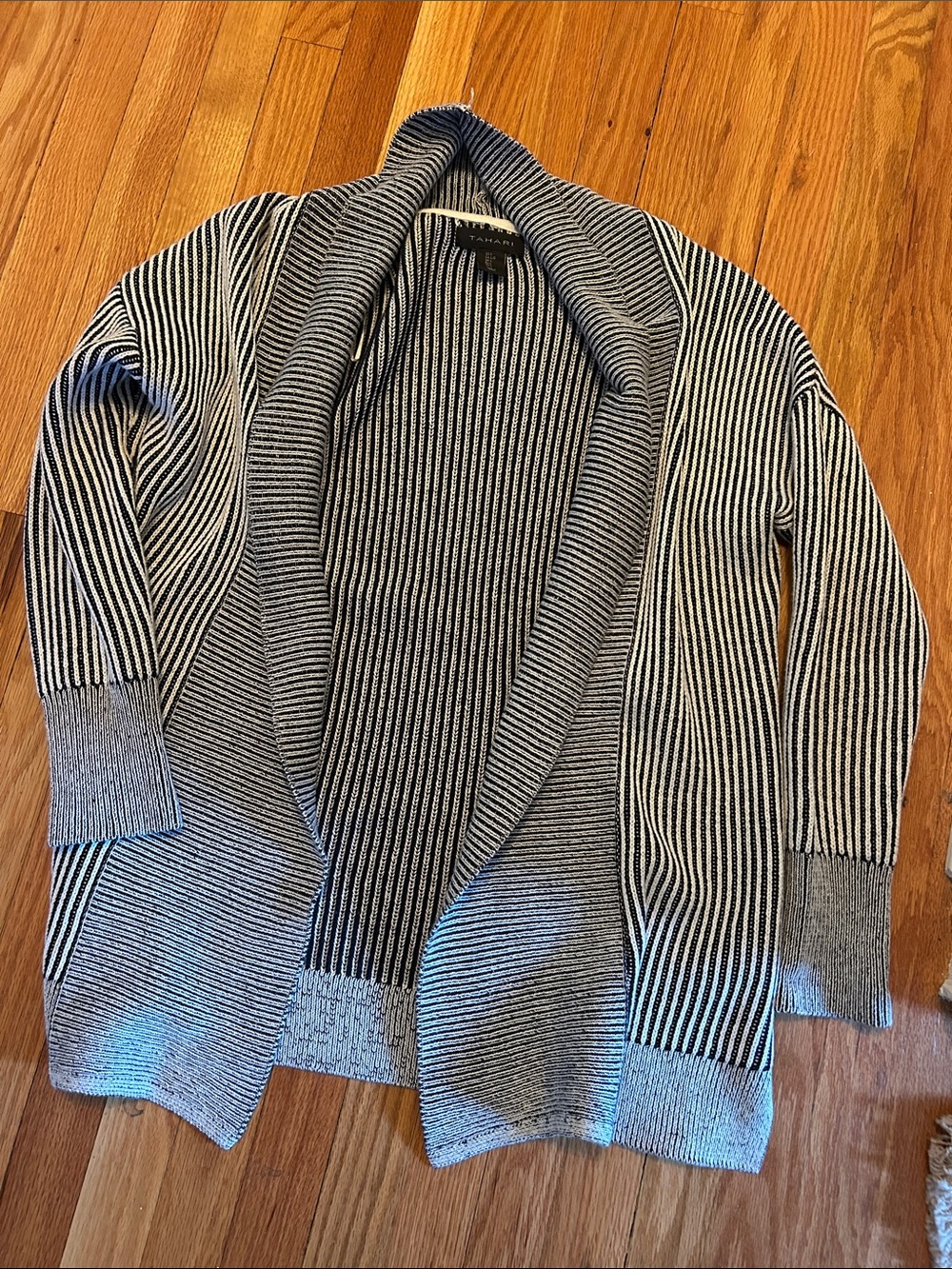 Tahari Ribbed Women’s Cardigan
